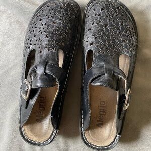Alegria size 41 (9.5) black slip on adjustable clogs.